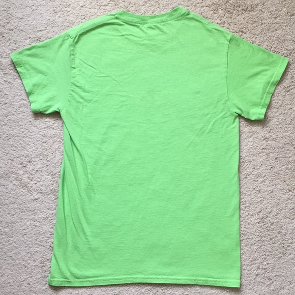 🟢 (2/$5) Gildan “Choose Happiness” Green Top - Picture 2 of 3